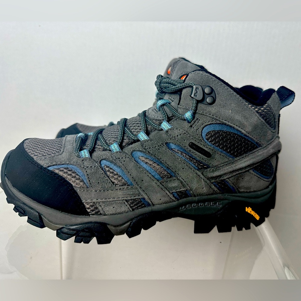Merrell Moab 3 Mid waterproof hiking boot size 9